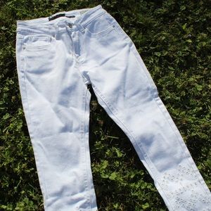 WHITE CROPPED HIGH WAISTED DENIM JEANS